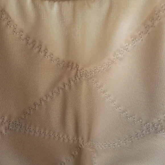 Full Figure Bras  Size 42DD - Picture 3 of 8